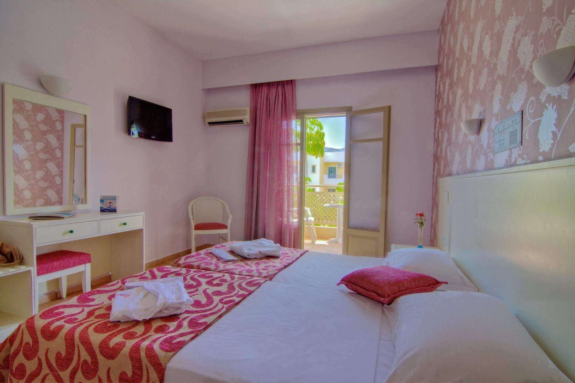 Solimar Ruby Malia  Exterior photo